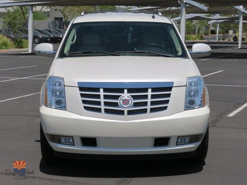 Used 2008 Cadillac Escalade AWD image 29