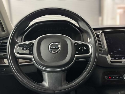 Used 2019 Volvo XC90 T6 Momentum AWD/4WD image 11