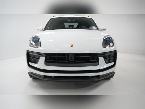 New 2026 Porsche Macan S image 6