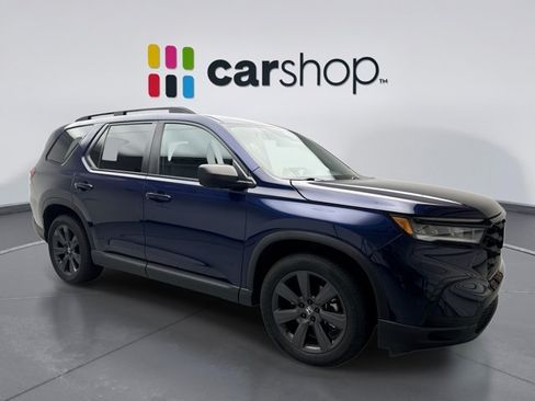 Used 2023 Honda Pilot Sport image 7