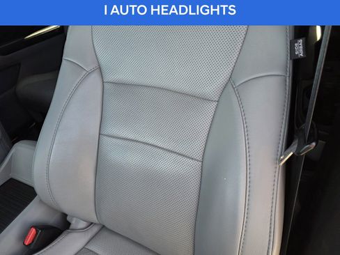 Used 2017 Honda Pilot Elite image 16