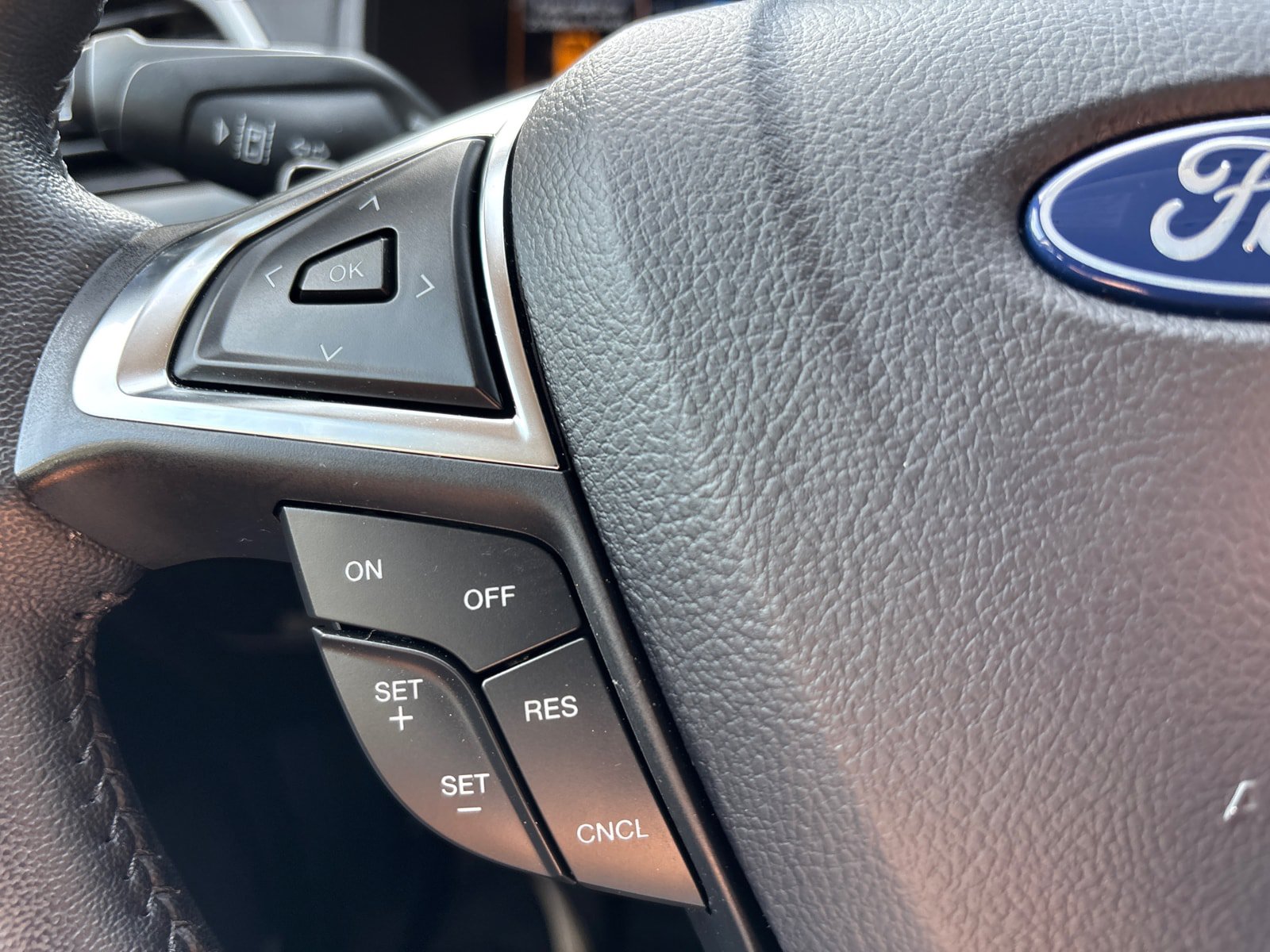 Used 2024 Ford Edge SEL w/ Convenience Package AWD/4WD image 18