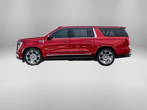 Used 2025 GMC Yukon XL Denali w/ Sun & Power Step Package image 4