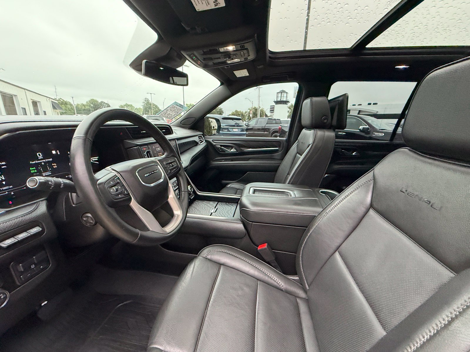 Used 2023 GMC Yukon Denali w/ Max Trailering Package AWD/4WD image 4