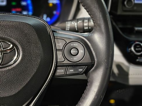 Used 2020 Toyota Corolla XSE image 28