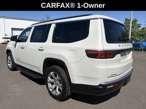 Used 2022 Jeep Wagoneer Series II AWD/4WD image 2