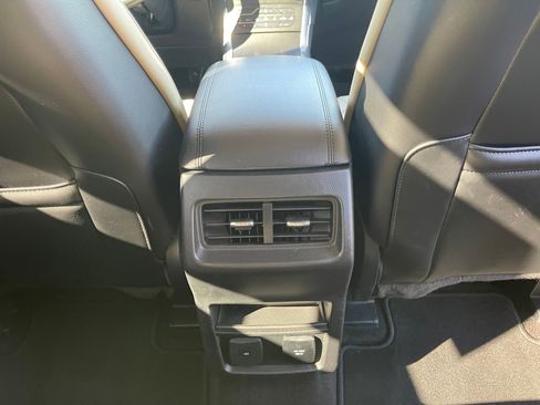 Used 2020 Ford Edge SEL w/ Convenience Package image 27