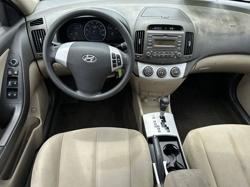 Used 2009 Hyundai Elantra GLS FWD image 12