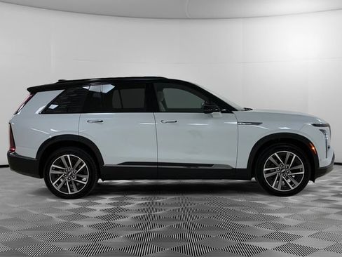 Used 2026 Cadillac Vistiq Sport AWD/4WD image 6