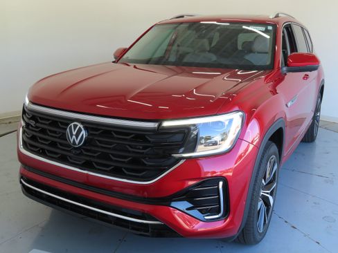 New 2025 Volkswagen Atlas SEL Premium R-Line image 9