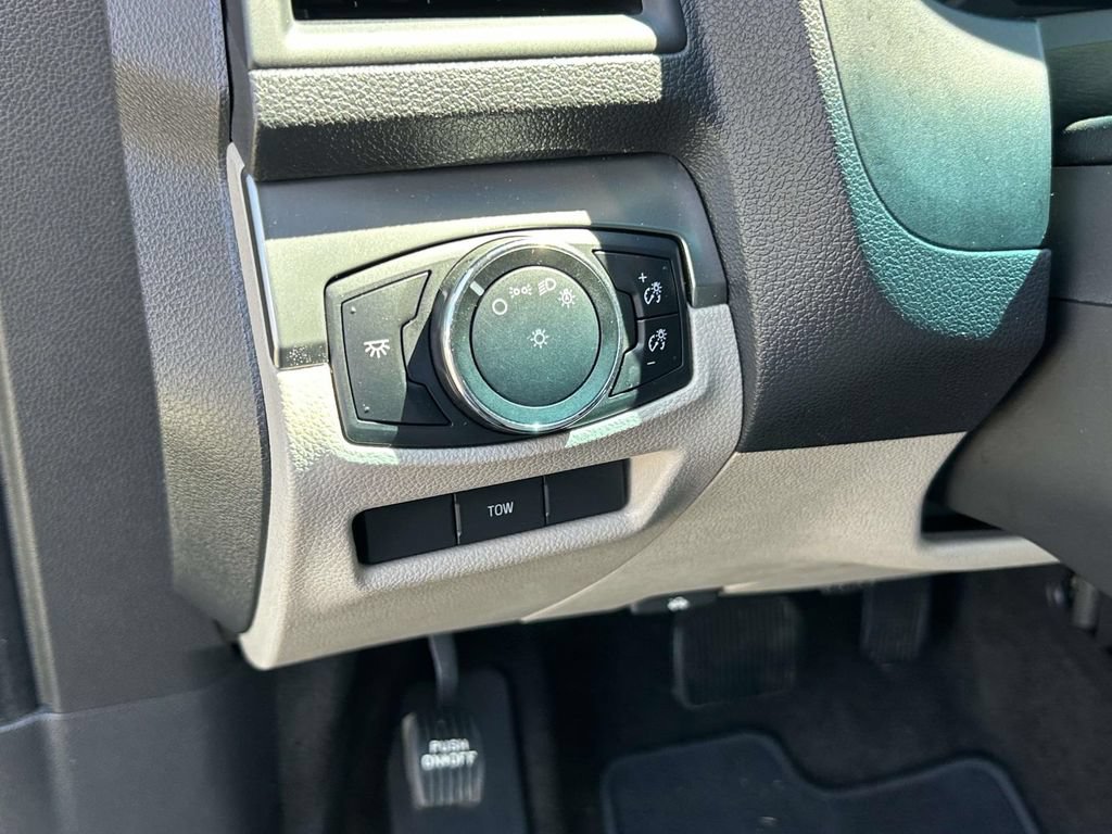 Used 2014 Ford Explorer FWD image 13