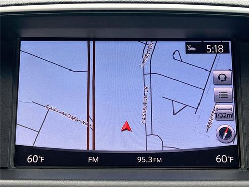 Used 2018 INFINITI Q70 Luxe image 13