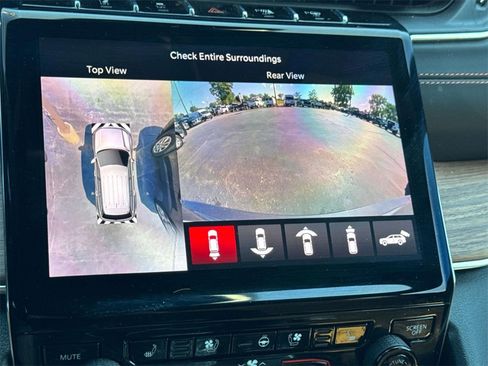 Used 2022 Jeep Grand Cherokee Summit w/ Luxury Tech Group V image 25