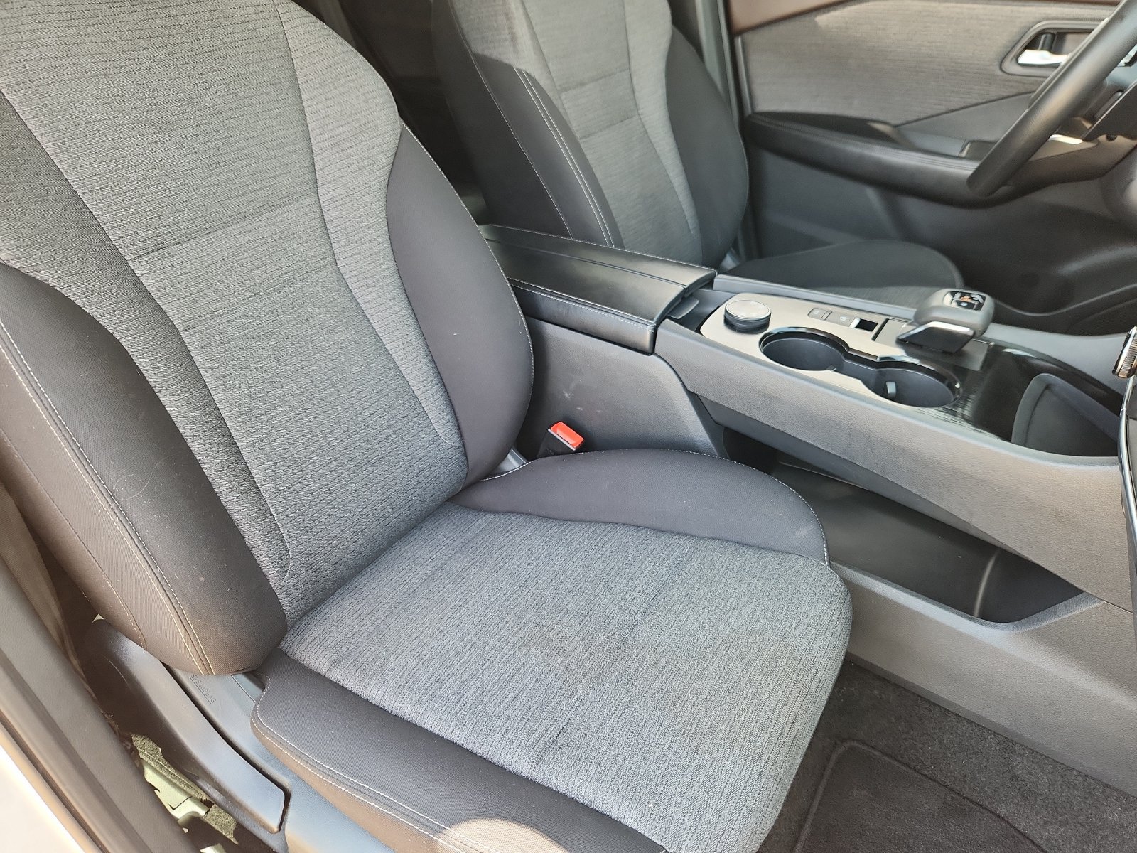 Used 2023 Nissan Rogue SV AWD/4WD image 15
