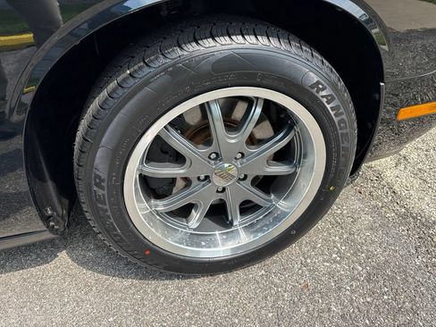 Used 2014 Dodge Challenger SXT Plus RWD image 12
