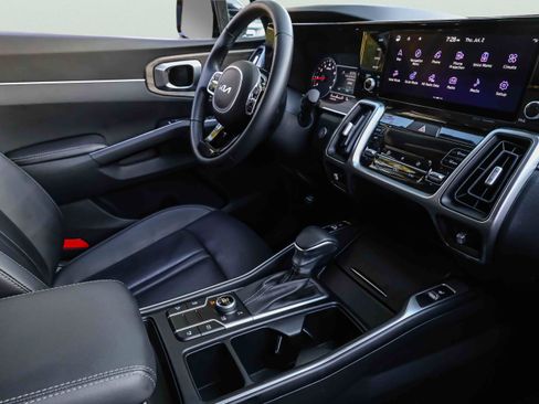 Certified 2023 Kia Sorento S AWD/4WD image 25