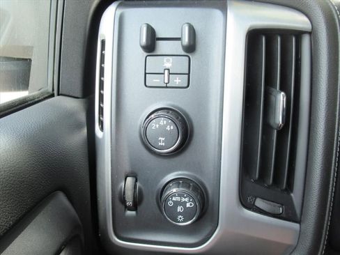 Used 2016 GMC Sierra 2500 SLE w/ SLE Preferred Package AWD/4WD image 20