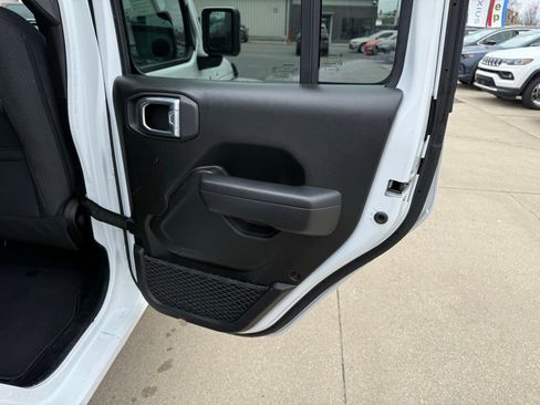 Used 2024 Jeep Wrangler Sport S AWD/4WD image 21