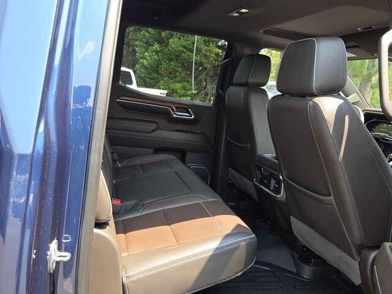 Used 2023 GMC Sierra 1500 Denali w/ Denali Reserve Package AWD/4WD image 18