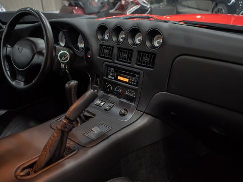 Used 1997 Dodge Viper GTS RWD image 24