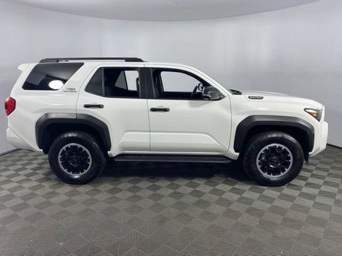 Used 2025 Toyota 4Runner TRD Off-Road Premium AWD/4WD image 14