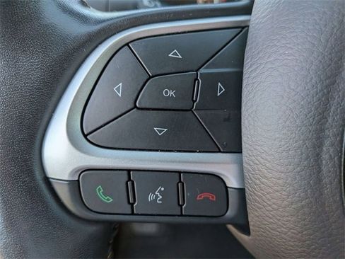 Used 2020 Jeep Compass Limited image 18