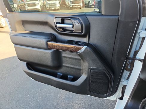 Used 2022 GMC Sierra 3500 SLE w/ SLE Convenience Package image 12