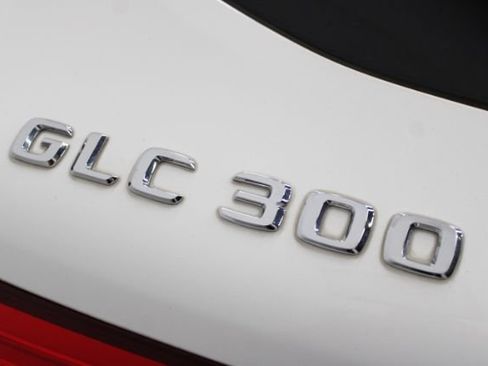 Used 2016 Mercedes-Benz GLC 300 image 7