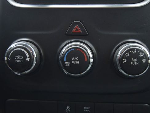 Used 2018 RAM 1500 ST w/ SXT Appearance Group image 28