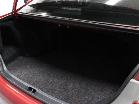 Used 2012 Toyota Camry SE FWD image 11