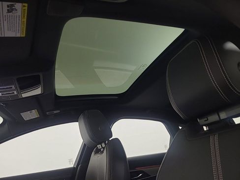 Used 2024 Jaguar XF R-Dynamic SE image 10