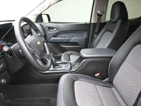 Used 2022 Chevrolet Colorado Z71 w/ Trail Boss Package AWD/4WD image 16