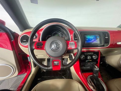 Used 2019 Volkswagen Beetle 2.0T S FWD image 14