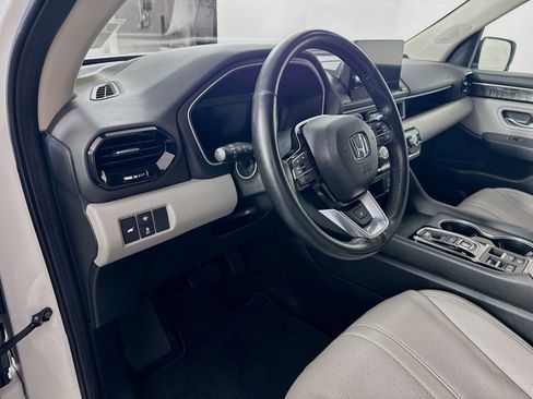 Used 2023 Honda Pilot Elite image 8