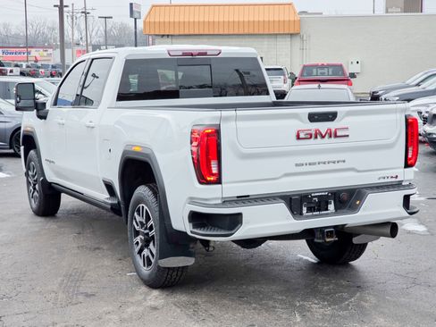 Used 2022 GMC Sierra 3500 AT4 w/ AT4 Preferred Package image 18