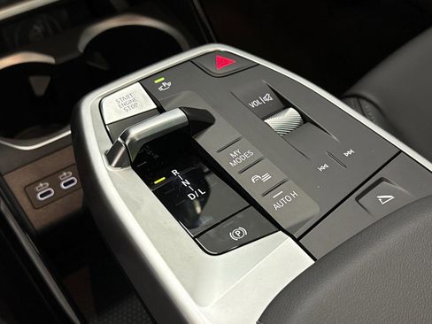 Used 2025 BMW X1 xDrive28i w/ Convenience Package image 18
