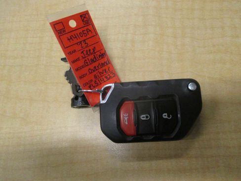 Used 2023 Jeep Gladiator Overland image 7