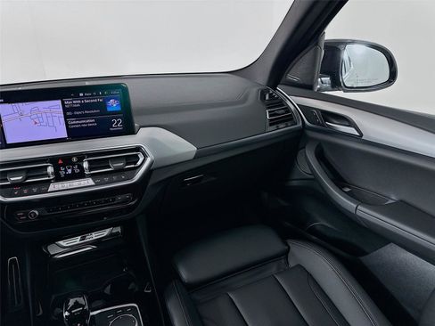 Used 2024 BMW X3 M40i w/ Premium Package image 25