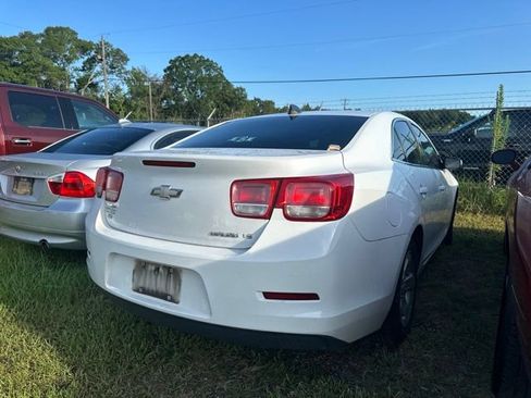 Used 2015 Chevrolet Malibu LS FWD image 4