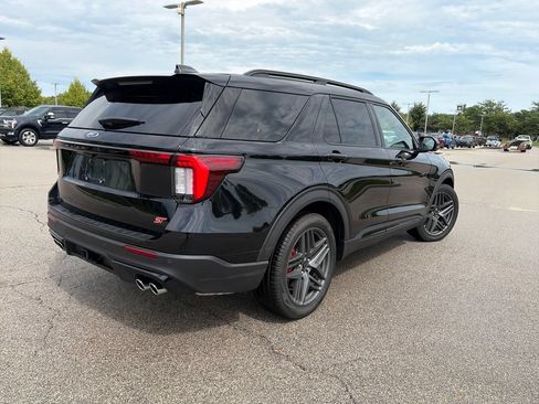 Used 2025 Ford Explorer ST w/ Sun And Sound Package AWD/4WD image 8