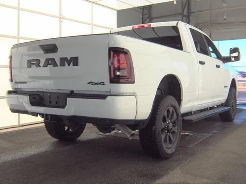 Certified 2025 RAM 2500 Big Horn AWD/4WD image 3