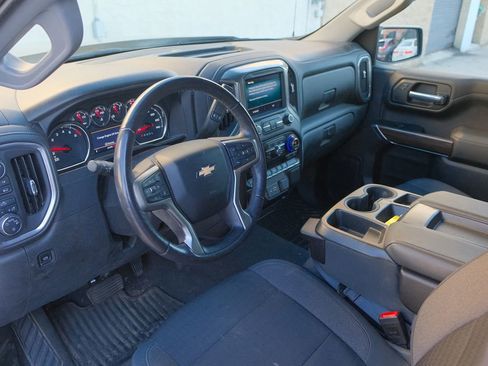 Used 2021 Chevrolet Silverado 1500 LT image 12