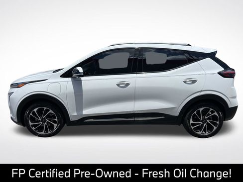 Used 2022 Chevrolet Bolt EUV Premier w/ Super Cruise Package FWD image 6