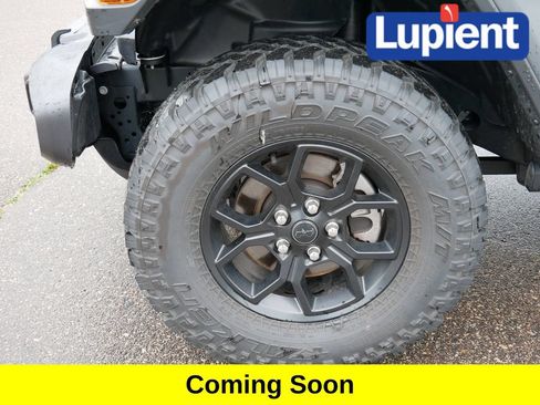 Used 2025 Jeep Wrangler Unlimited Sport AWD/4WD image 7