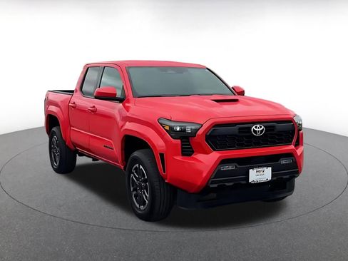 Used 2024 Toyota Tacoma TRD Sport image 2