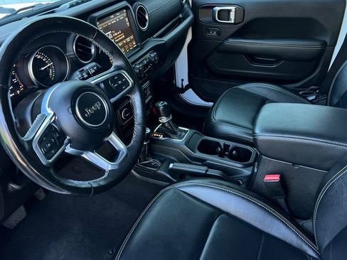 Used 2023 Jeep Wrangler Unlimited Sahara w/ Cold Weather Group AWD/4WD image 10