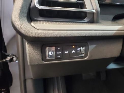 New 2026 Chevrolet Traverse LT w/ Sun and Wheel Package image 19