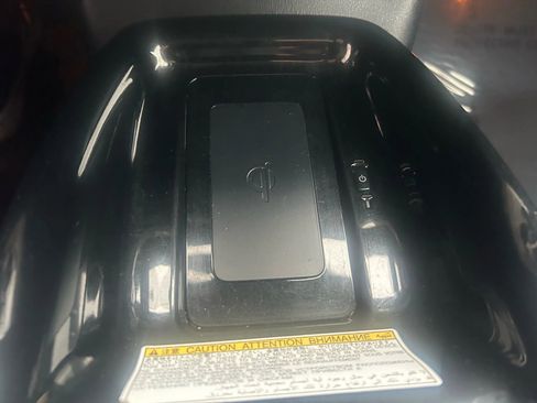 Used 2017 Toyota Prius Four Touring image 10