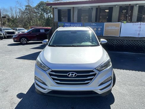 Used 2018 Hyundai Tucson SEL Plus image 2