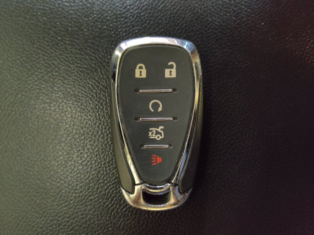Used 2025 Chevrolet Malibu RS FWD image 32